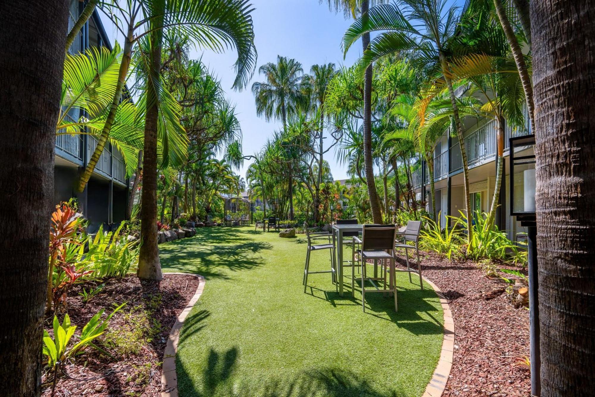 Mantra Club Croc Hotell Airlie Beach Exteriör bild